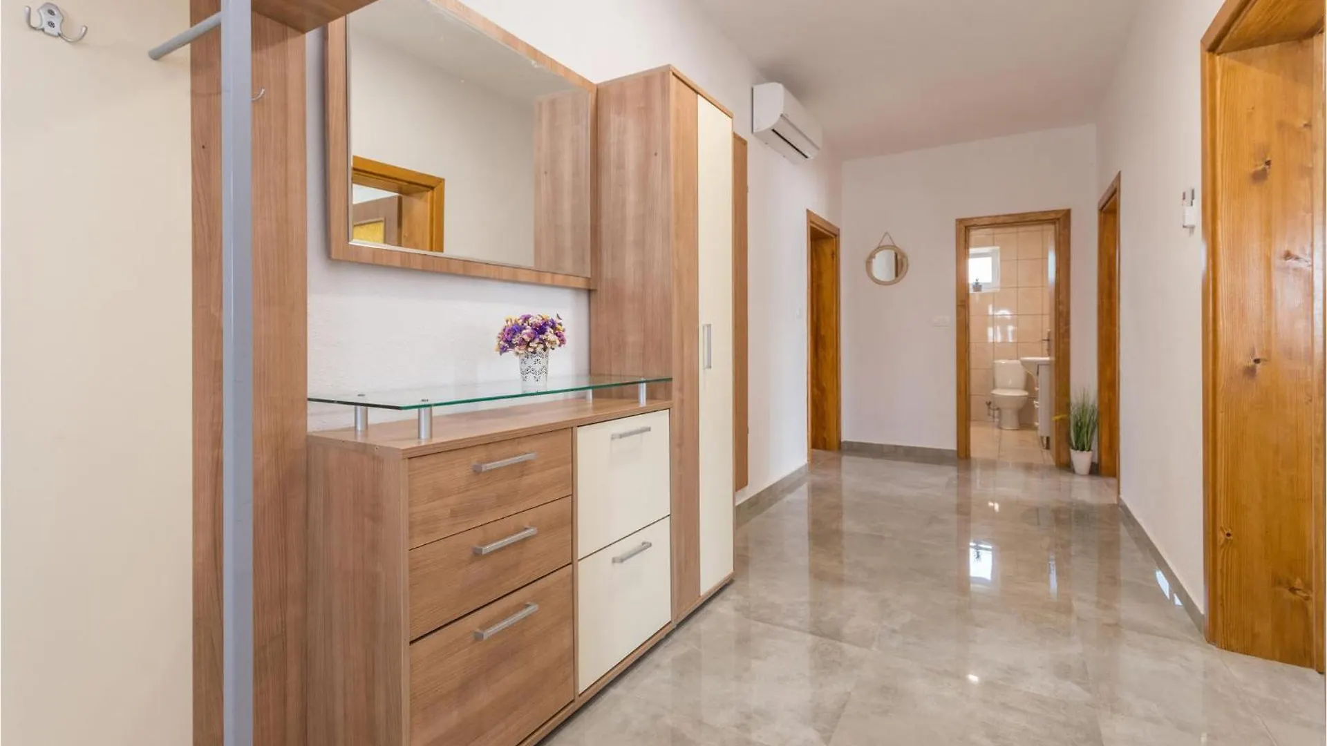 Nice Apartment In Gornje Rastane With Wifi  Donje Rastane