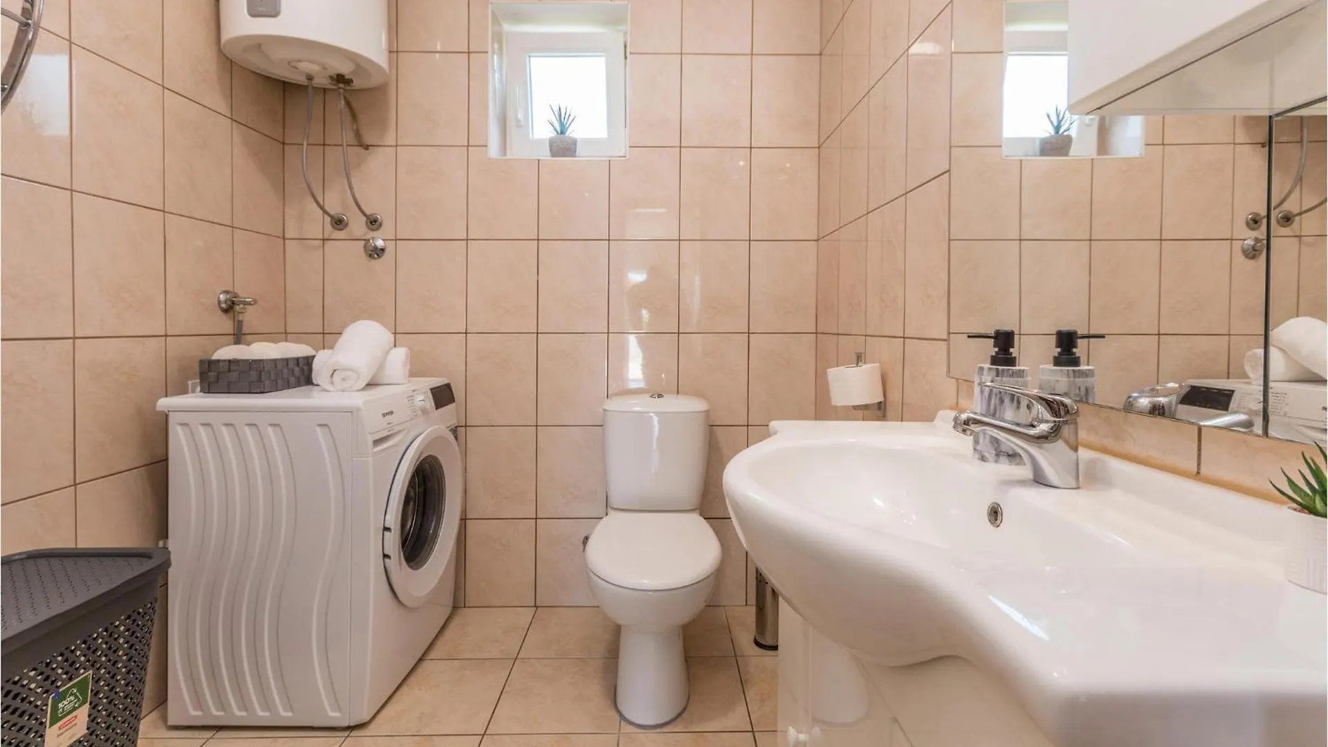 Nice Apartment In Gornje Rastane With Wifi  Donje Rastane