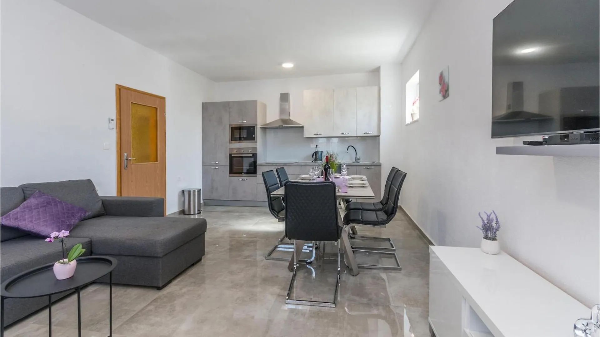 Nice Apartment In Gornje Rastane With Wifi  Donje Rastane